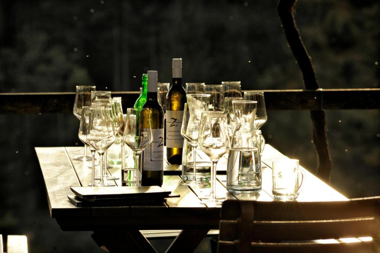 ホテル Weingut Zirngast ロイトシャッハ エクステリア 写真